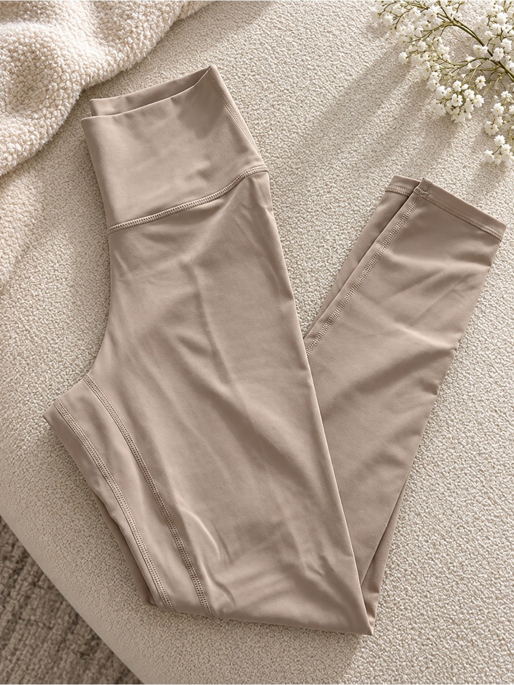 BEIGE LEGGINGS